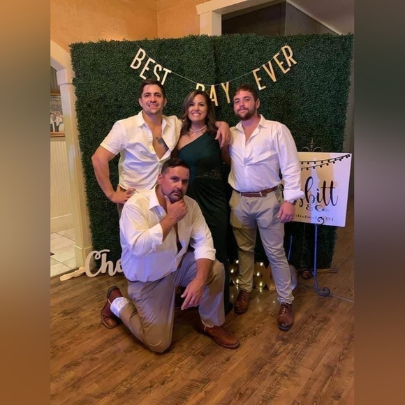 IM LIVE 🥳 Like this listing to be notified when i go Live! - Picture 7 of 7